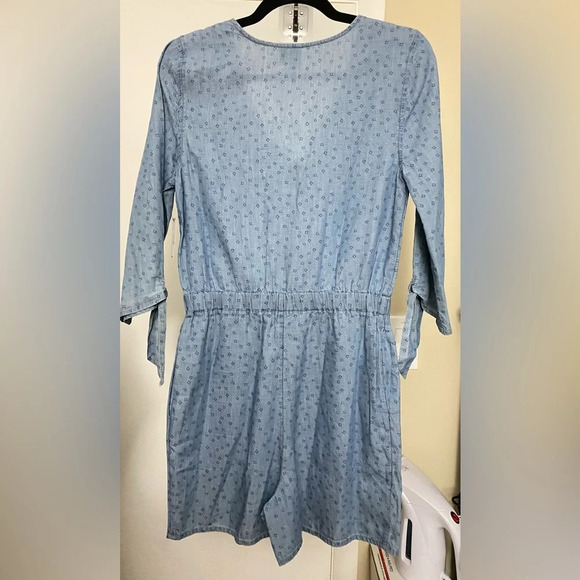 NWT Susina Romper Chambray Geo Tie Sleeve Button Up Size XXS (fits like a S) - Picture 4 of 9
